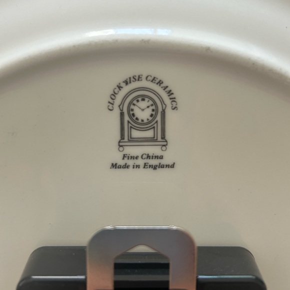 Clockwise Ceramics Teddy Bear wall clock - Picture 4 of 6